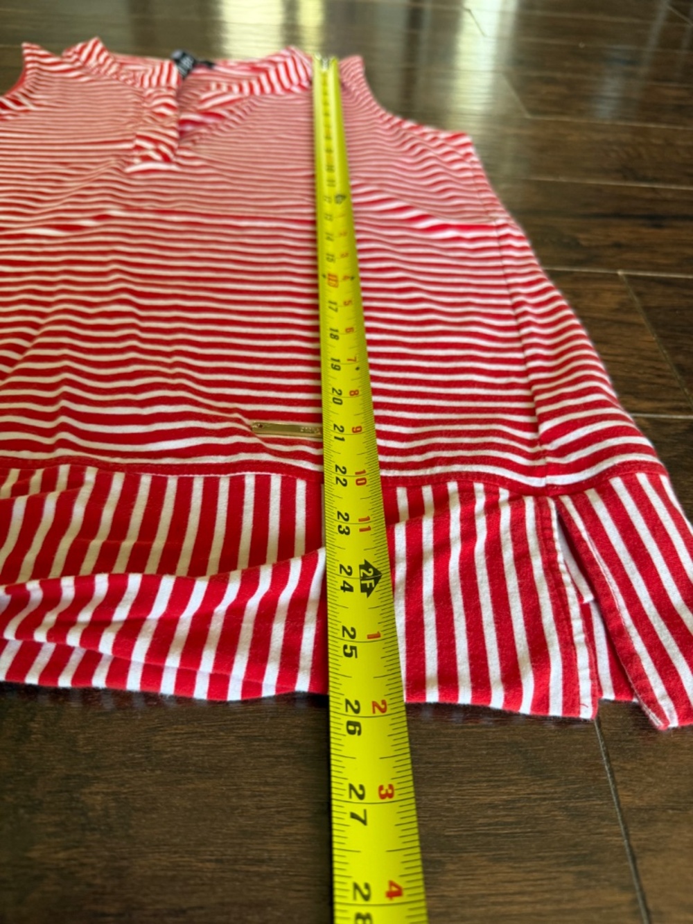 Jones New York Red White Split Neck Tank Top Size M - Picture 4 of 6